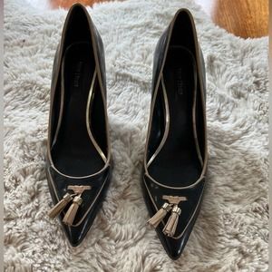 White House Black Market Leather Tan Black Tassel Pumps